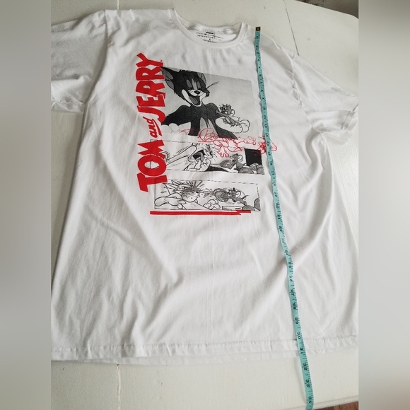 NWOT Tom & Jerry Graphic tshirt Size Large 100% Cotton - Picture 4 of 6
